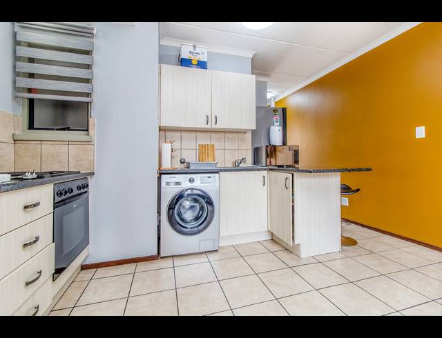 2 BEDROOM APARTMENT BLOCK FOR SALE IN NOORDWYK
